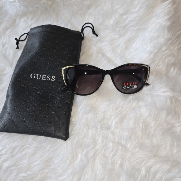 Guess Women\'s Cat Eye Sunglasses with Gold Accents And Rhinestones Havana Brown main image 9